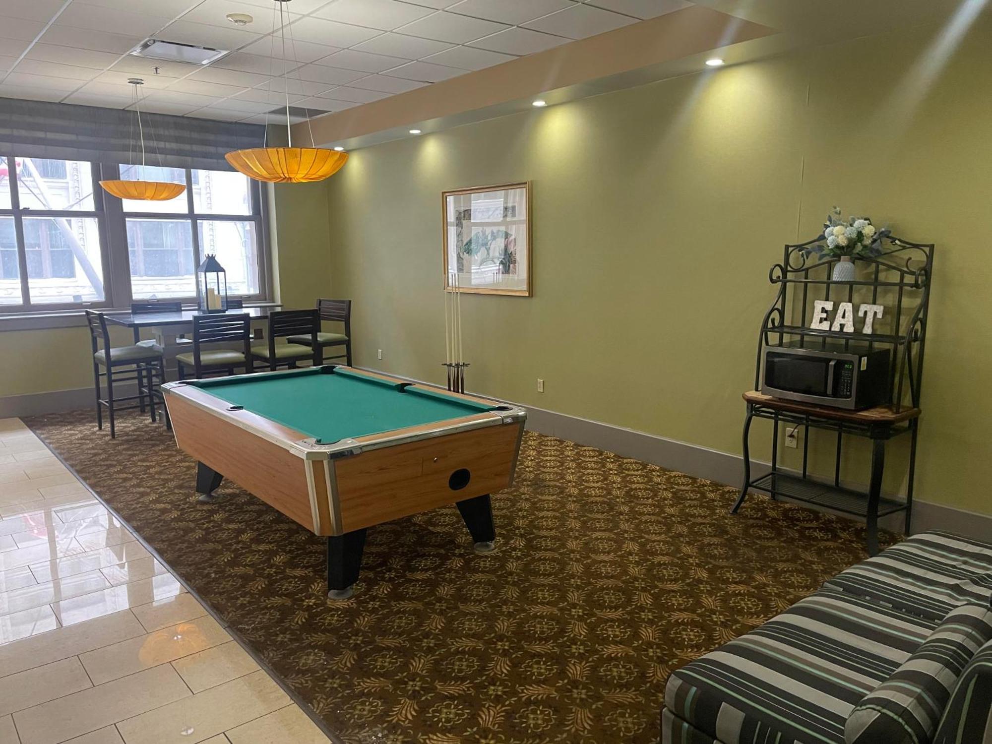 Holiday Inn Express Cleveland Downtown By Ihg Экстерьер фото